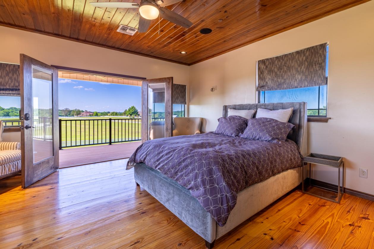 Luxury Equestrian Estate - photo 20