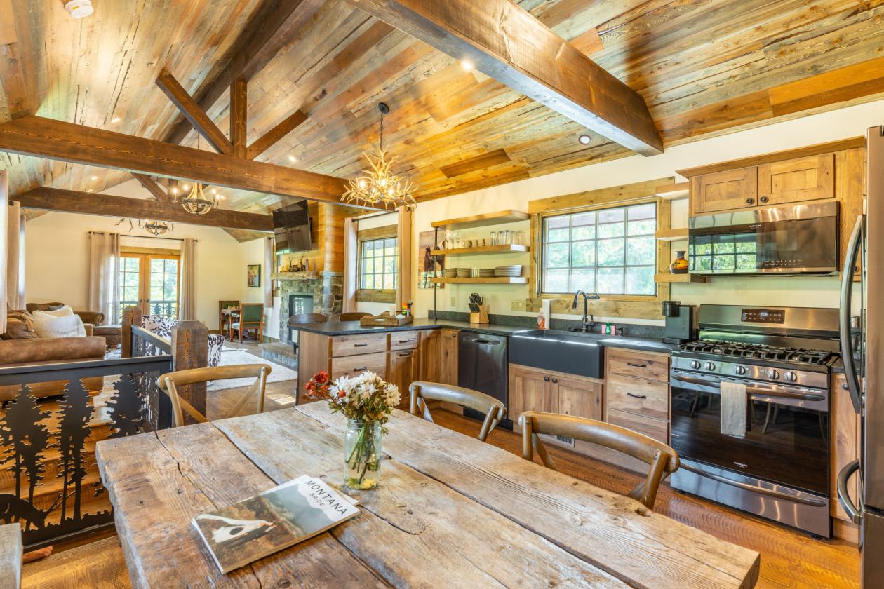 Luxury living & equestrian amenities! - photo 7