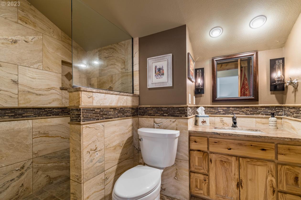 Luxury Equine and Cattle Ranch in Western Oregon - photo 22