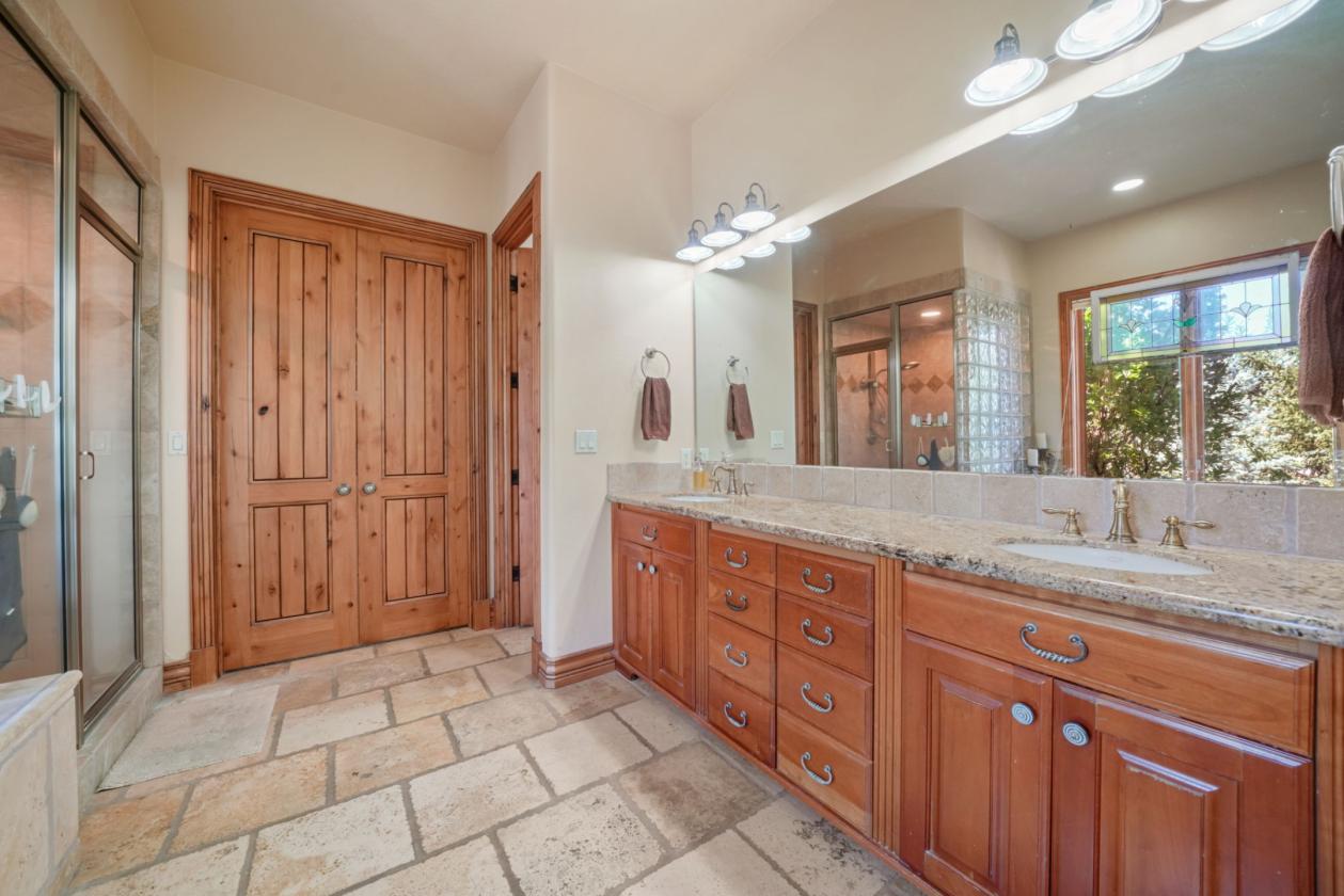 Exceptional 5+ Acre Equestrian Estate with Pool - photo 27