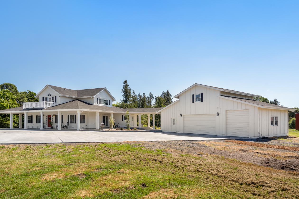 1450 Crane Canyon - Modern Farmhouse Living - photo 7