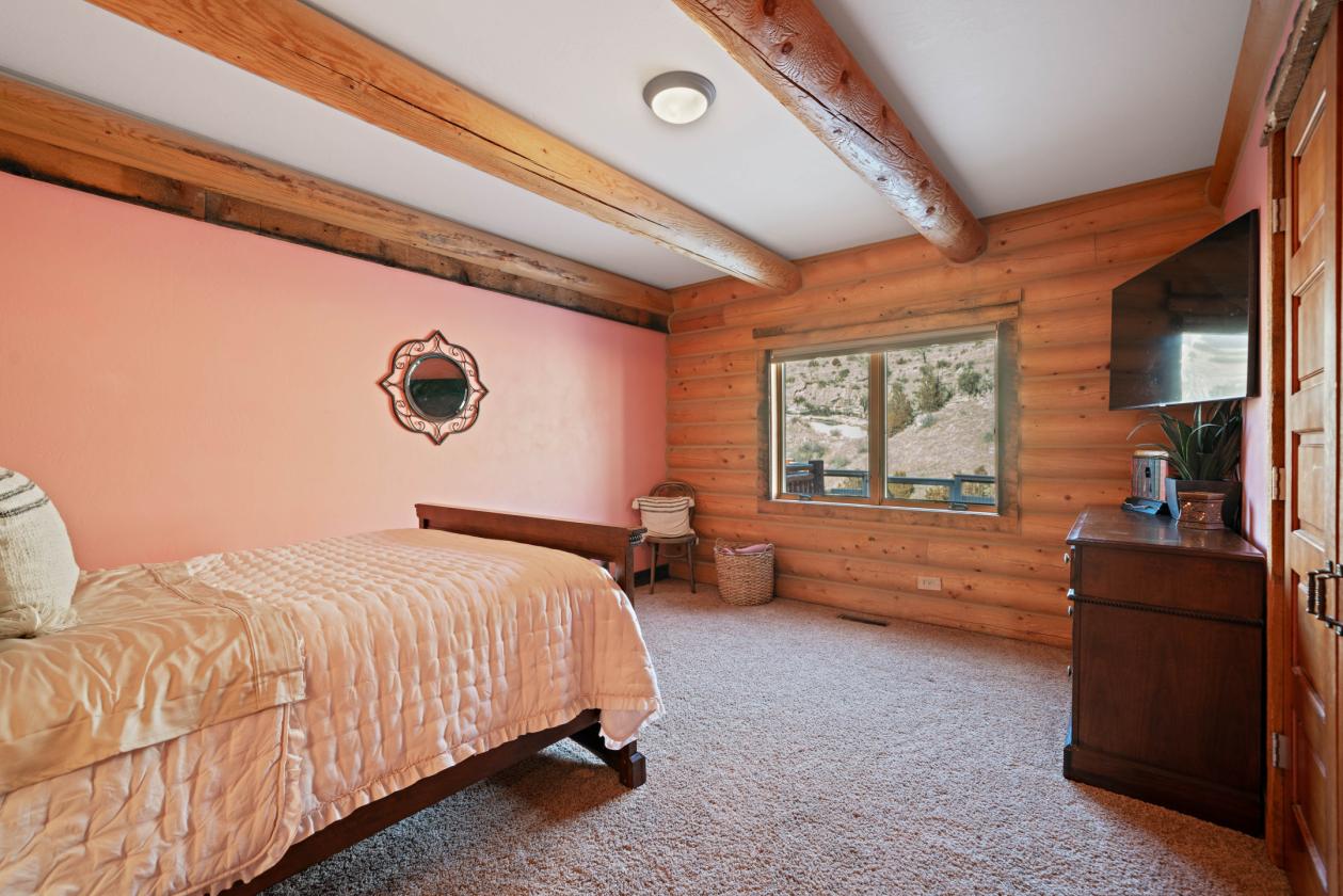 Dream log home on 20 Acres - Fenced & Ready - photo 22