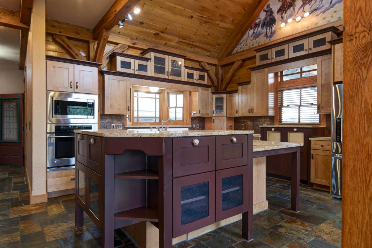 Gated estate located on a gently rolling 33 acres - photo 12