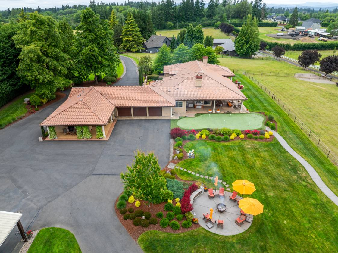 Horse Property for sale.