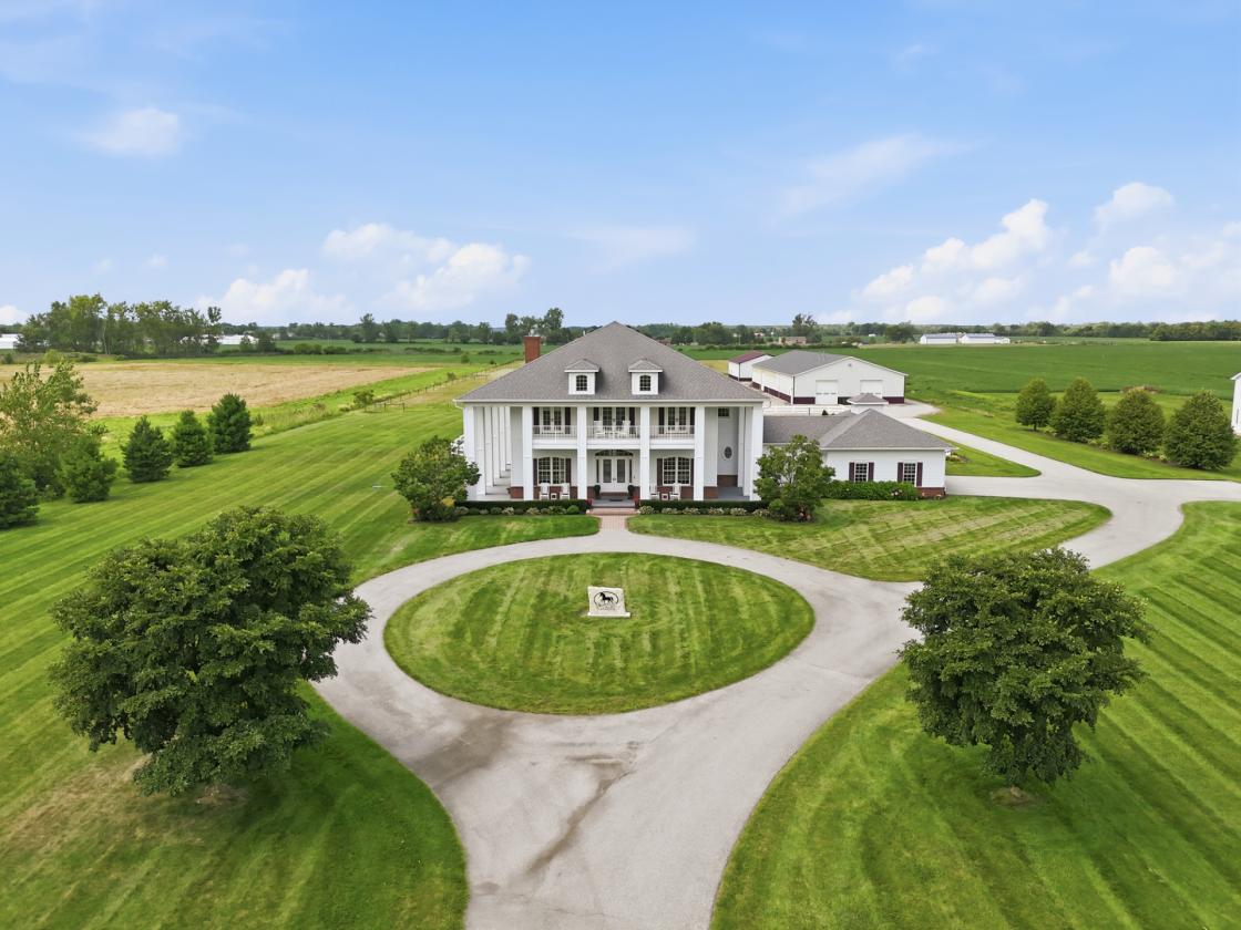 ONE-OF-A-KIND 10 ACRE EQUESTRIAN ESTATE - photo 8