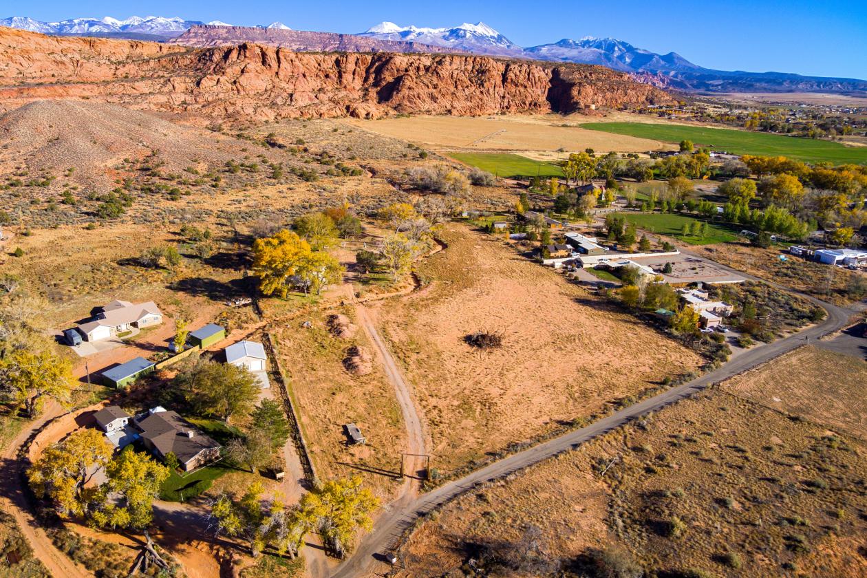 PRIZED AGRICULTURAL ACREAGE IN MOAB - photo 4