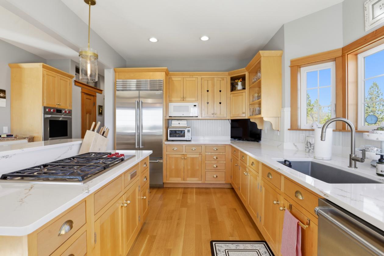 Luxury Home on 10 Acres with Equestrian Potential - photo 10