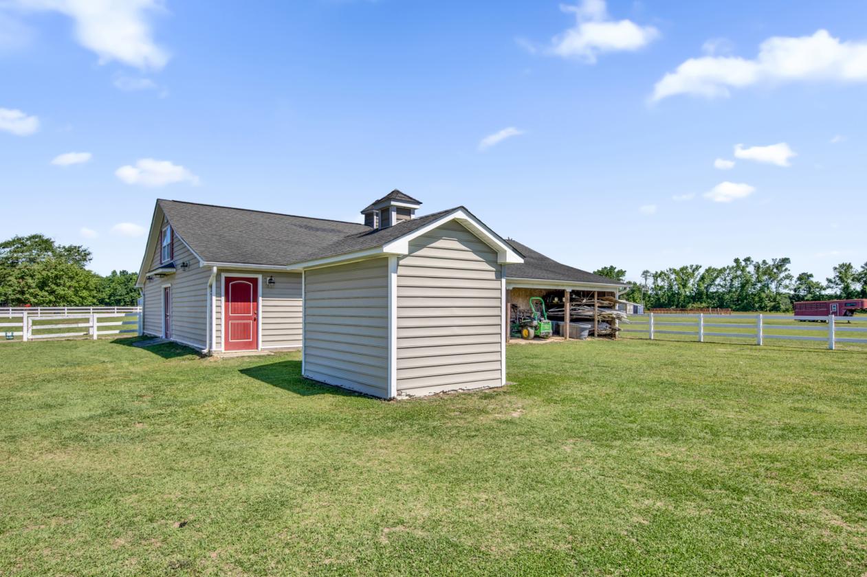 Horse Farm & Equestrian Center - photo 5