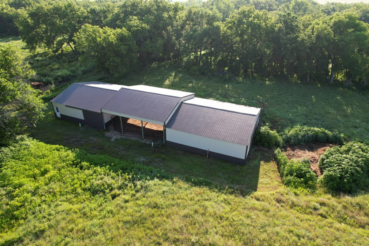 +/-174.7 ac with Log Home, Morton, and Horse Barn - photo 18