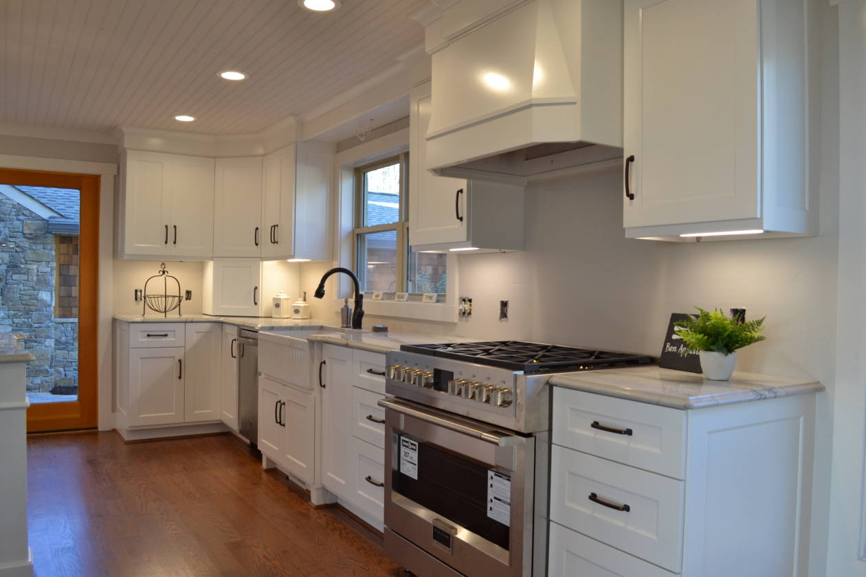 White Oak Mountain 12+ acres & completely renovated home in... Blairs