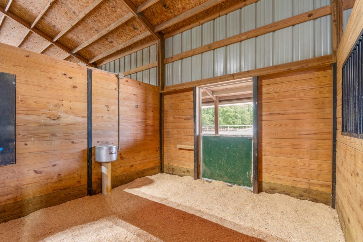 Exceptional equestrian estate on 62 acres! - photo 17
