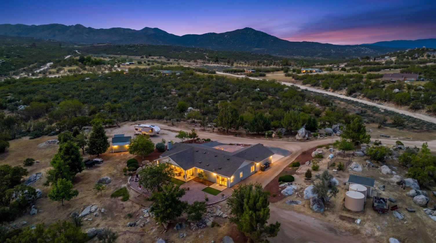 Custom 5-Acre Horse Ranch with Stunning Views - photo 1