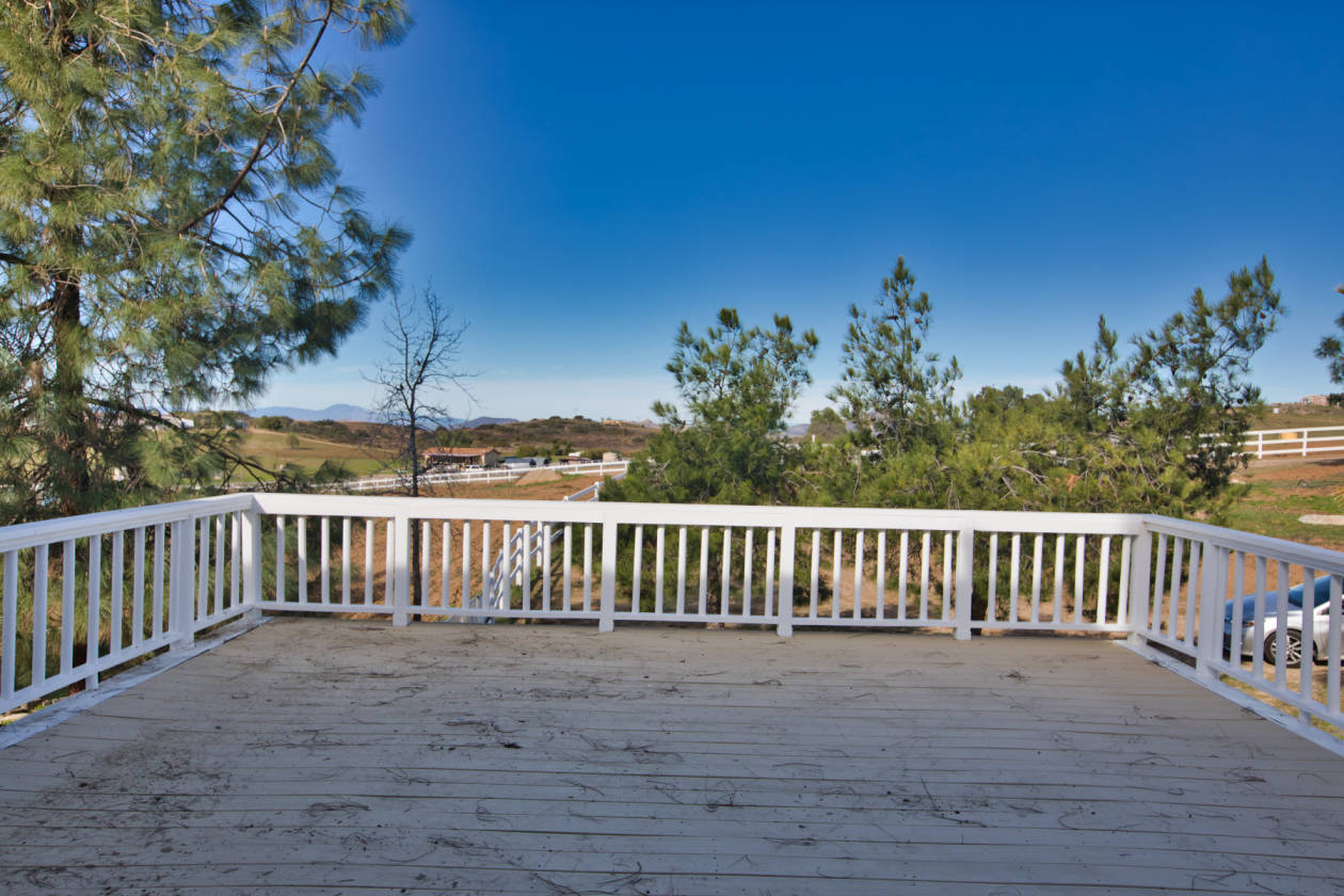 Equestrian property with 360 mountain views. Hemet, Riverside County, California