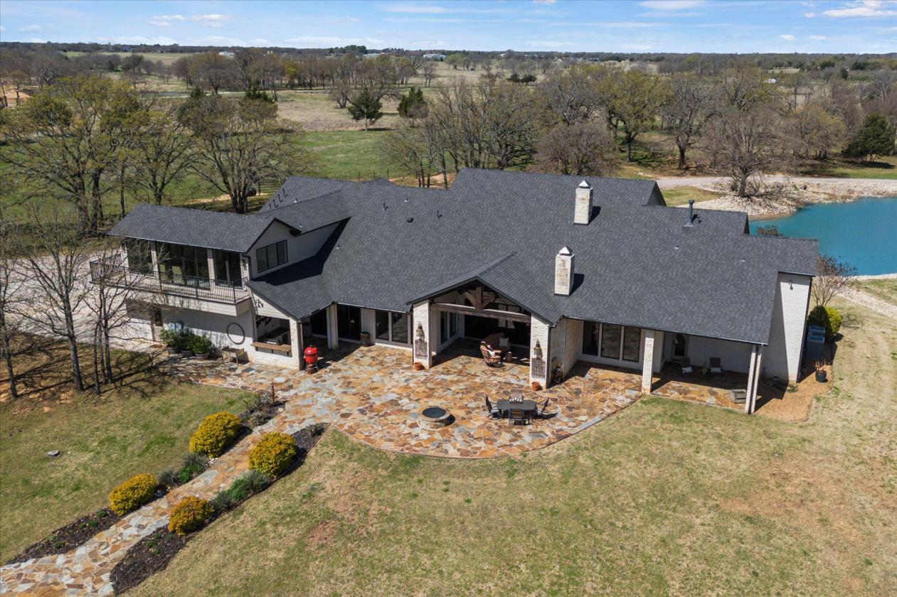 The perfect luxury home with privacy - photo 30