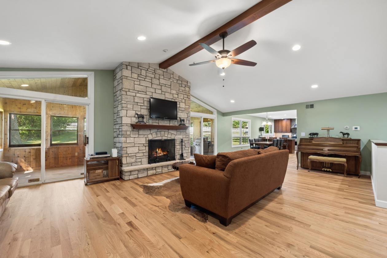 Equestrian Dream property- 10 acres, Indoor arena - photo 10