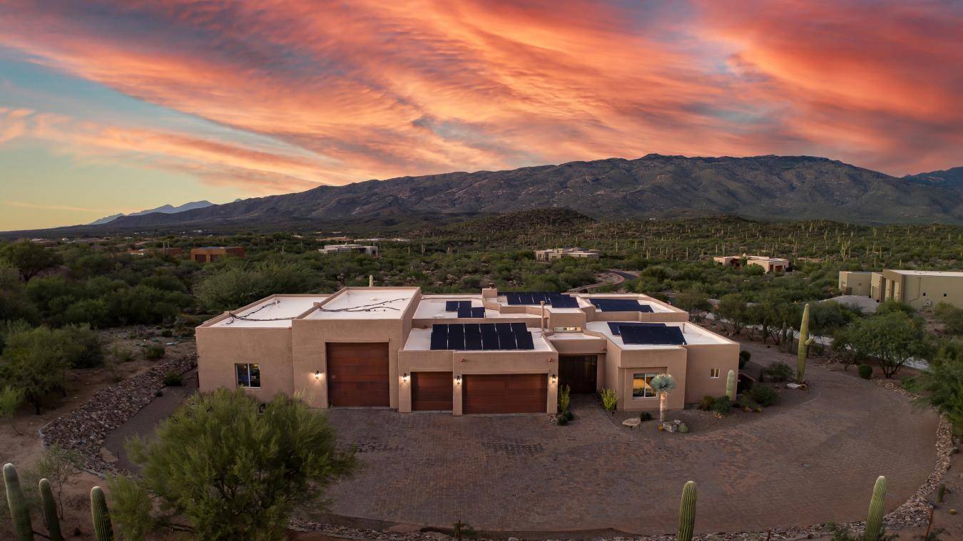 Horse Property for sale.