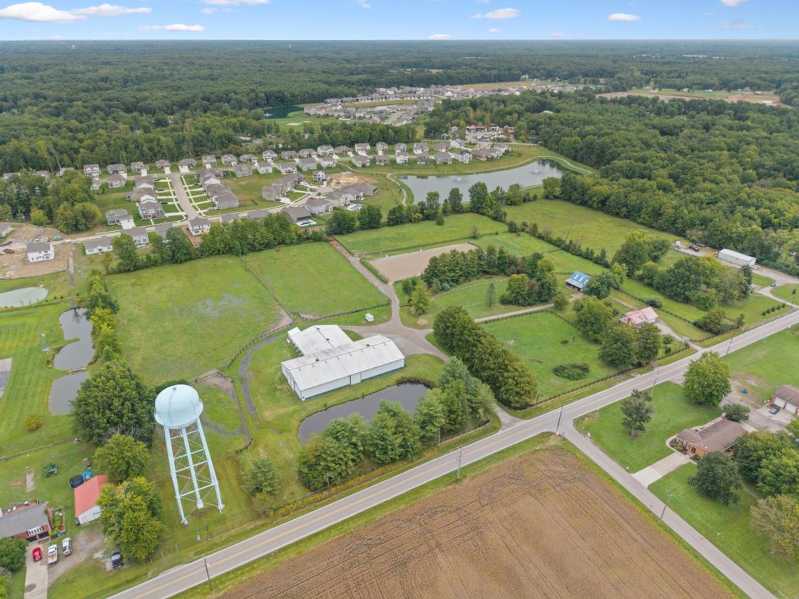 Cape Cod + 15 Acres + 18 Stalls + Indr + 2 Outdr - photo 2