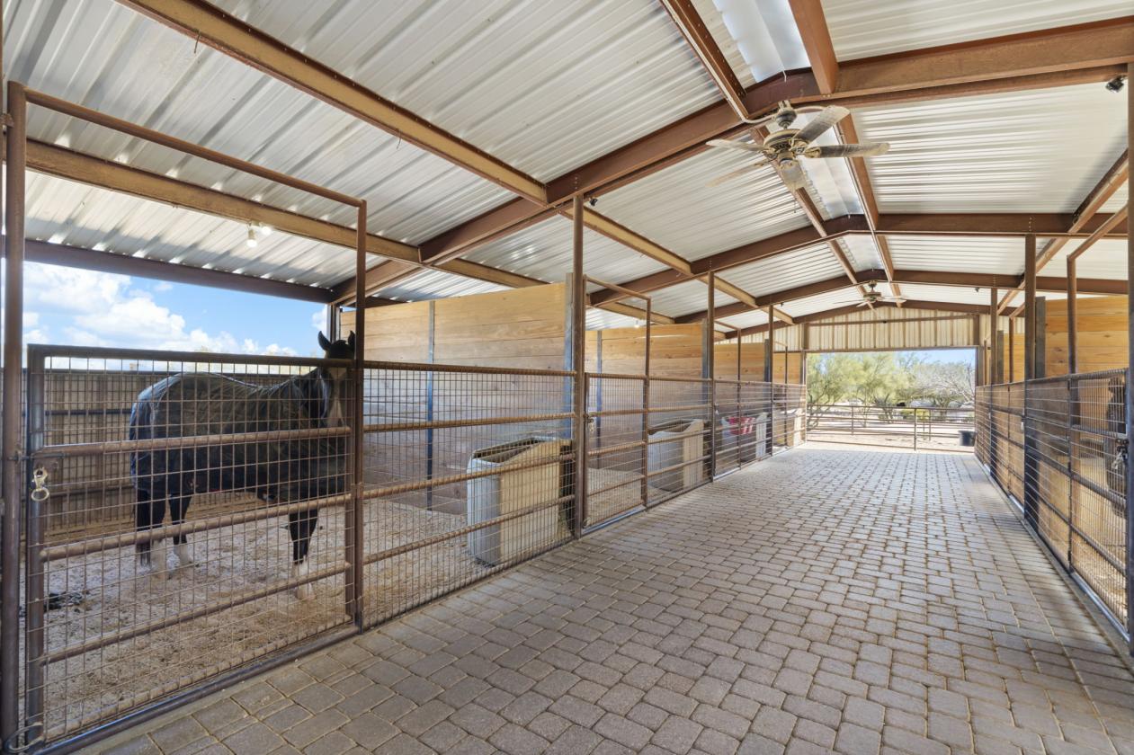 HORSE ENTHUSIAST'S RANCH - ULTIMATE WINTER RETREAT - photo 10