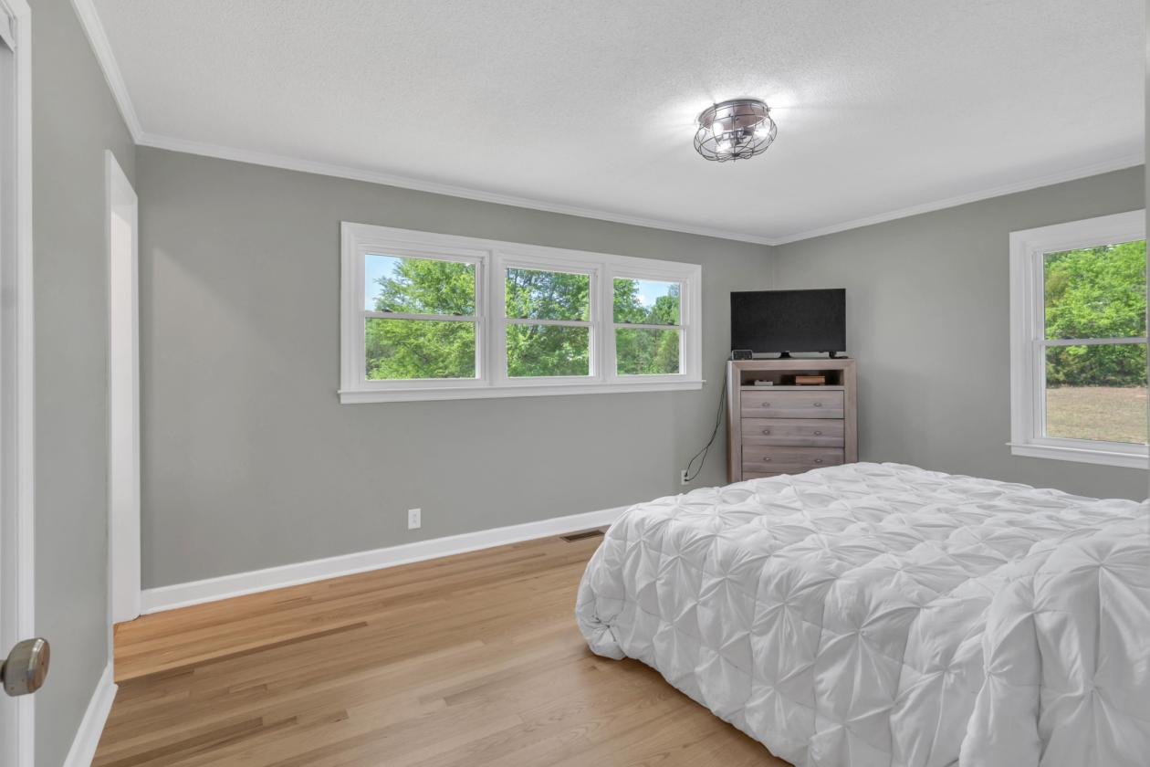 15 Acres & Completely remodeled home - photo 20
