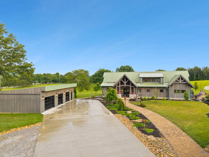 Horse Property for sale.