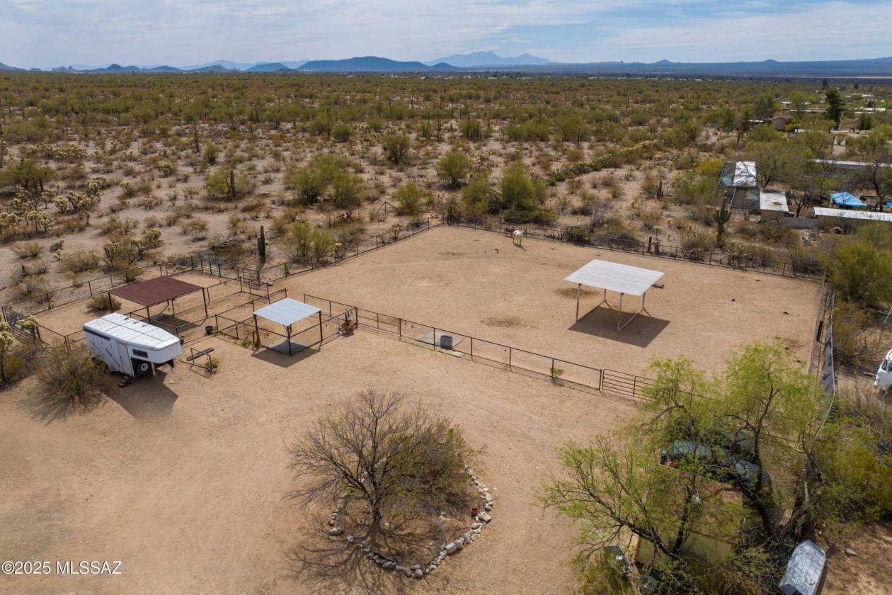 Horse Property for sale.