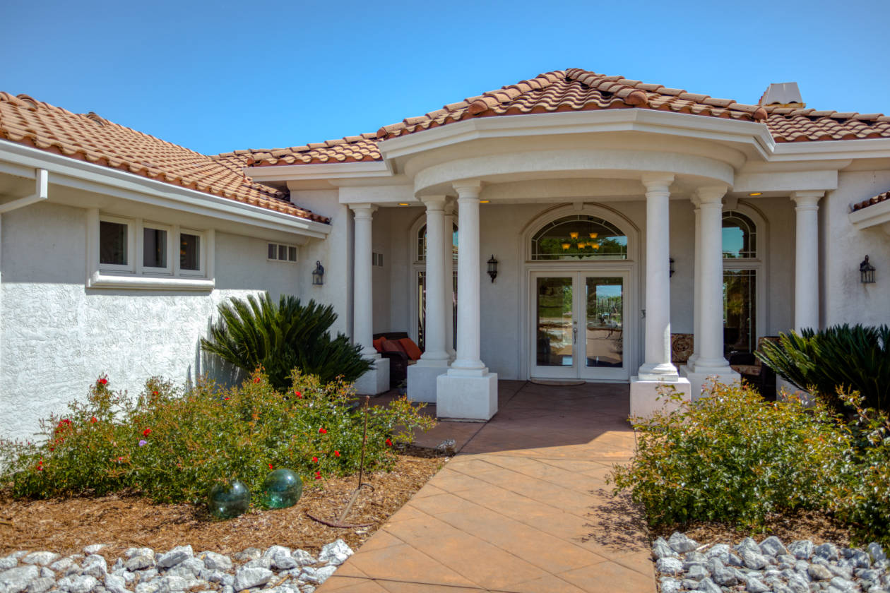 Luxury Equestrian Estate with Covered Arena Palo Cedro, Shasta County