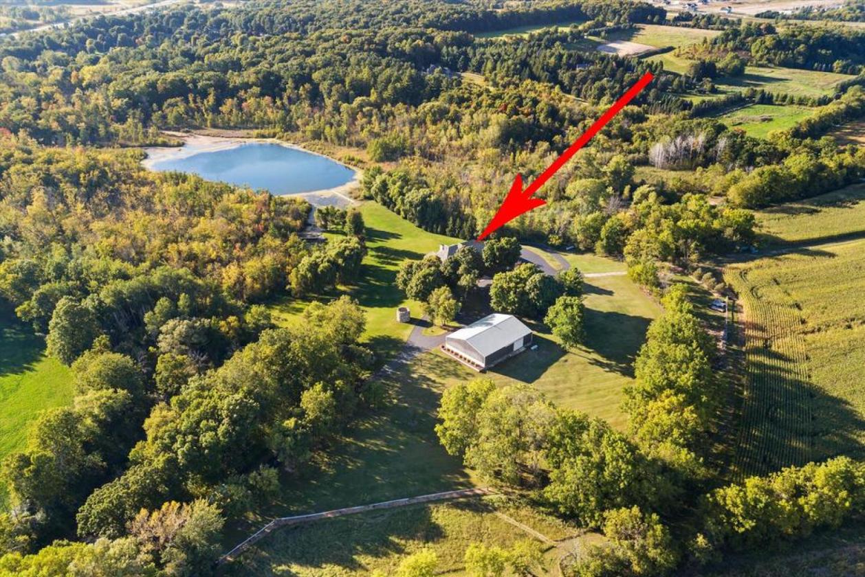 Luxury Horse/Hobby Farm Estate with Gorgeous Views - photo 4