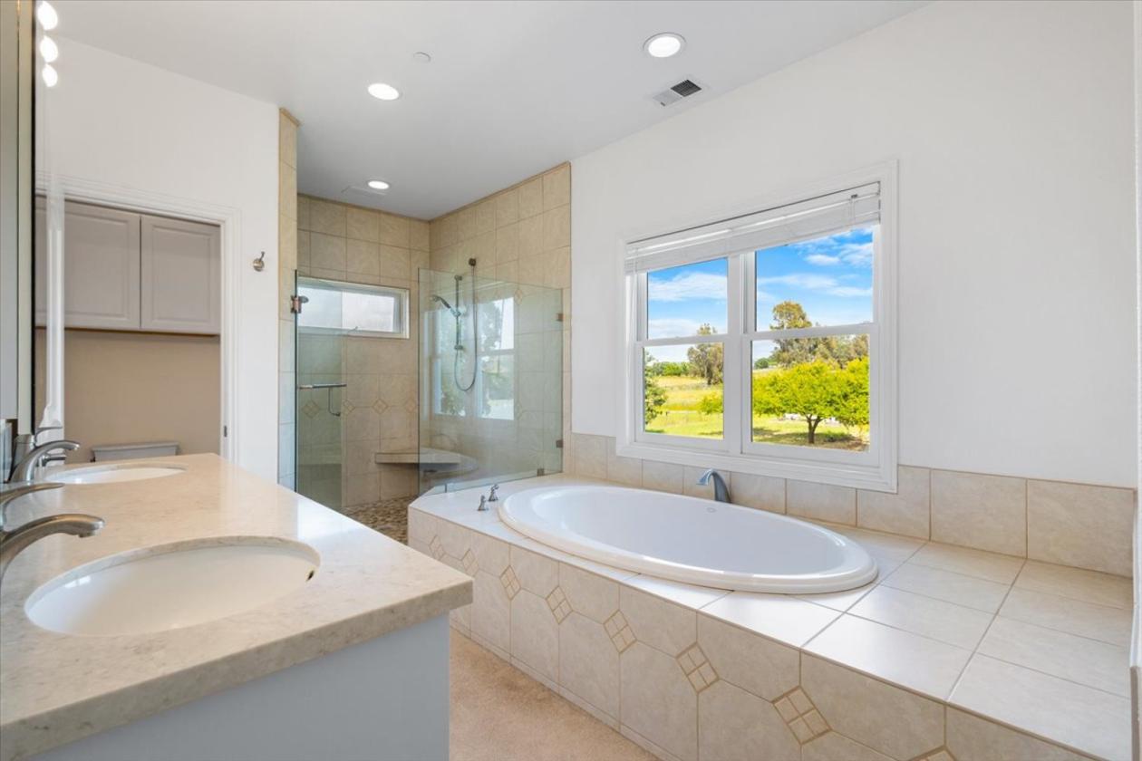Modern Victorian Inspired Farmhouse on 2.74 acres! - photo 17