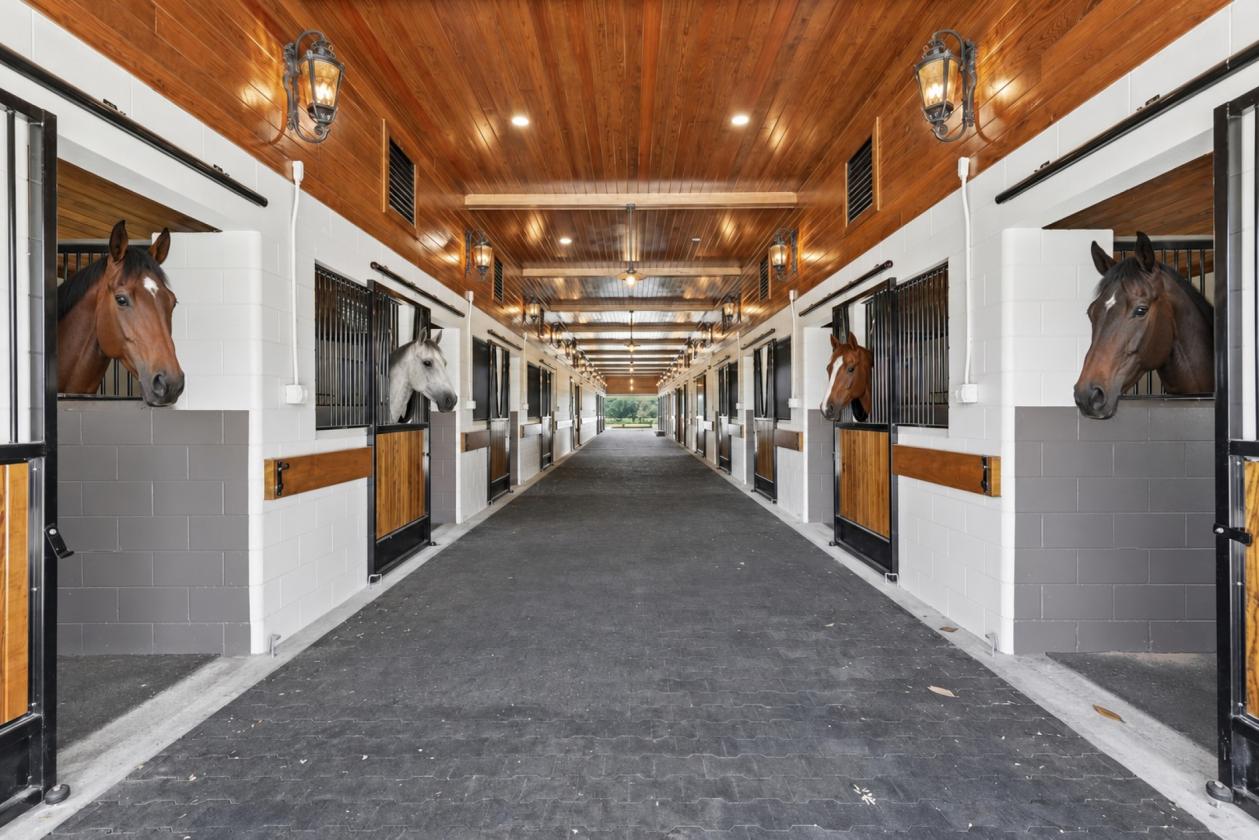 LUXURY TURNKEY 28.62-ACRE EQUESTRIAN ESTATE - photo 20