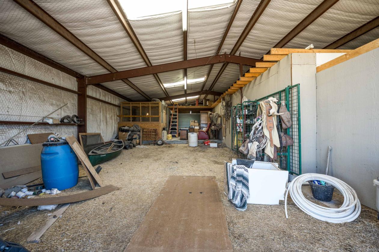 Beautiful Cabin with Horse Facilities - photo 19