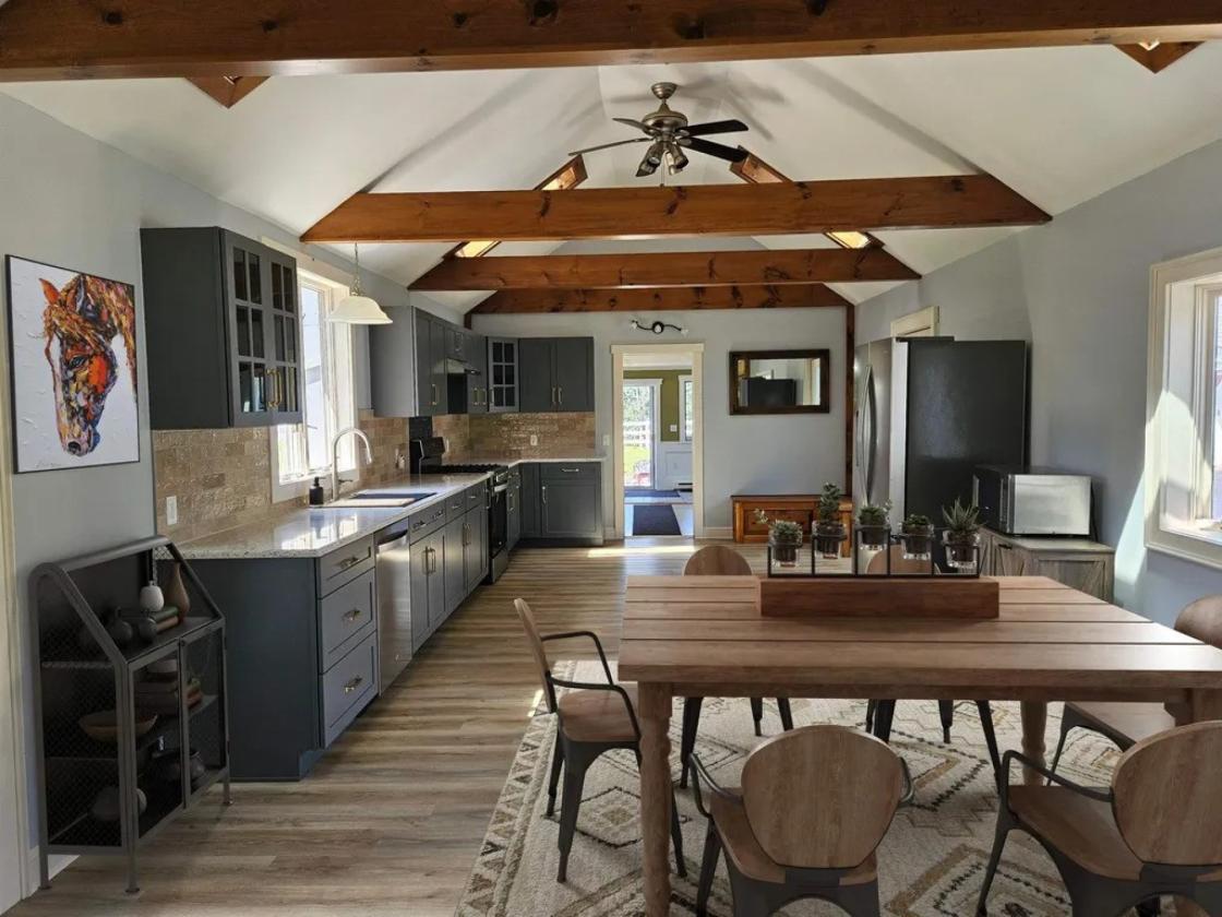 Turnkey Horse Property With Extra Amenities - photo 5