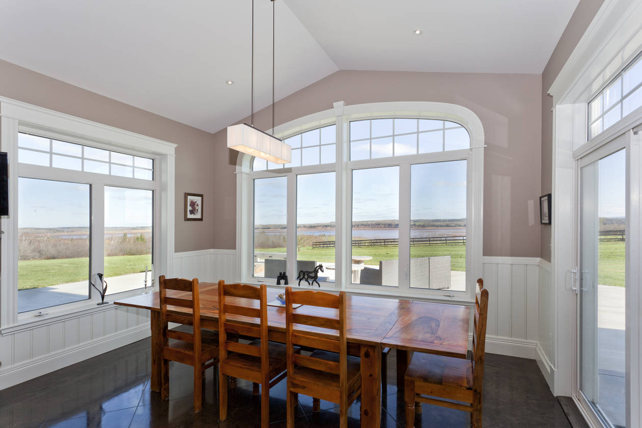 Horse Estate with 60+ Acres & Views Fox... Falmouth, Hants