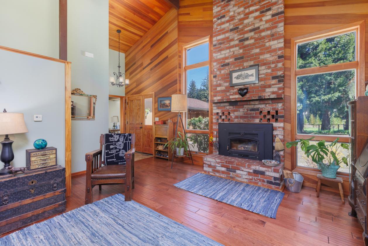 Home with Barn and nearly 24 Acres of fenced land - photo 5