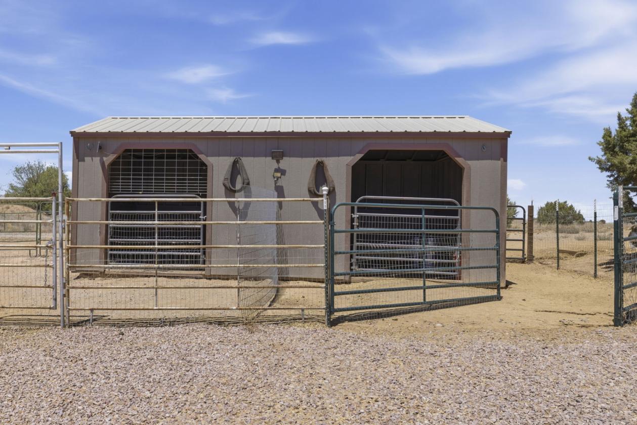 Immaculately Maintained Homestead - photo 28