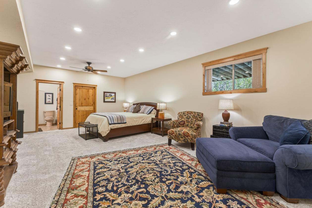 Luxury 25-acre Horse Property - photo 9