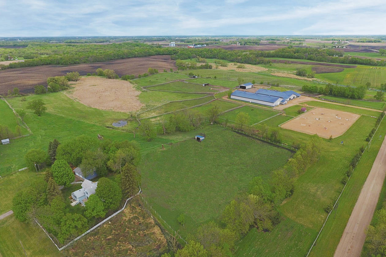 "RAVEN RIDGE FARM" 14250 County Road 122 Watertown, Carver County