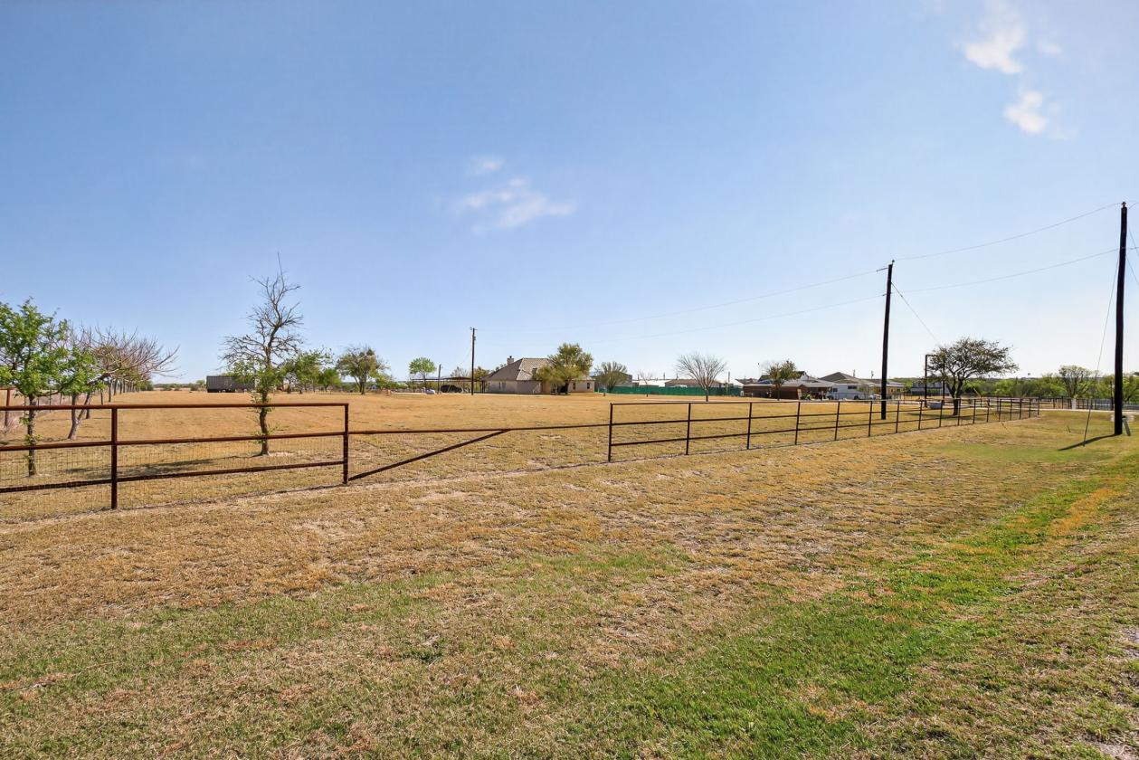 27 acres, pastures, grazing - photo 4