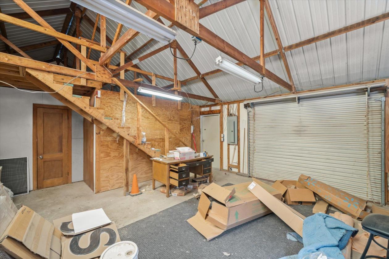 ONE-OF-A-KIND EAST TEXAS PROPERTY - photo 27