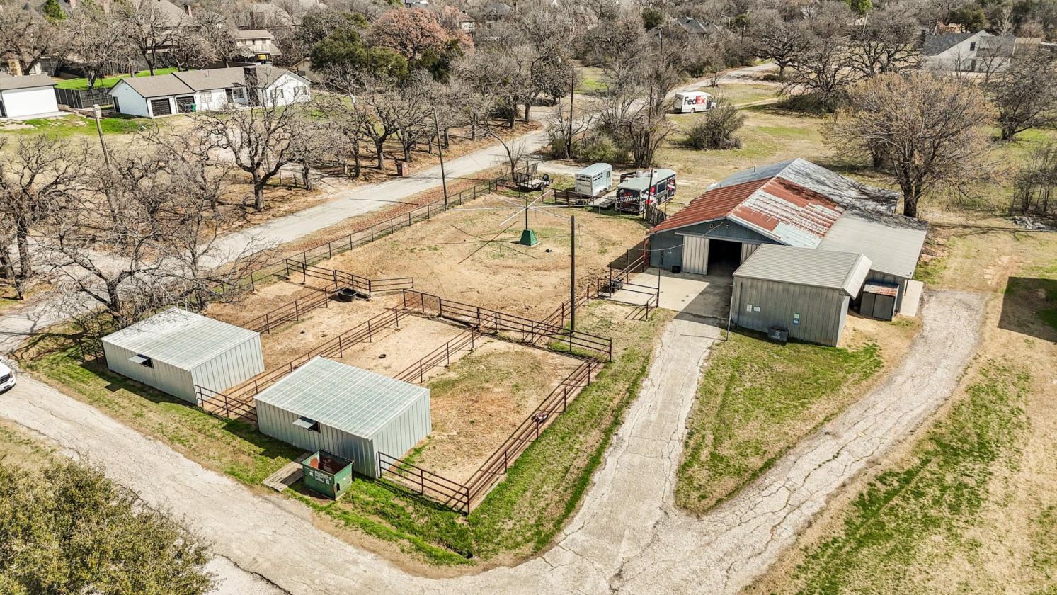 The Ultimate Training Facility on 8.8 Acres - photo 4