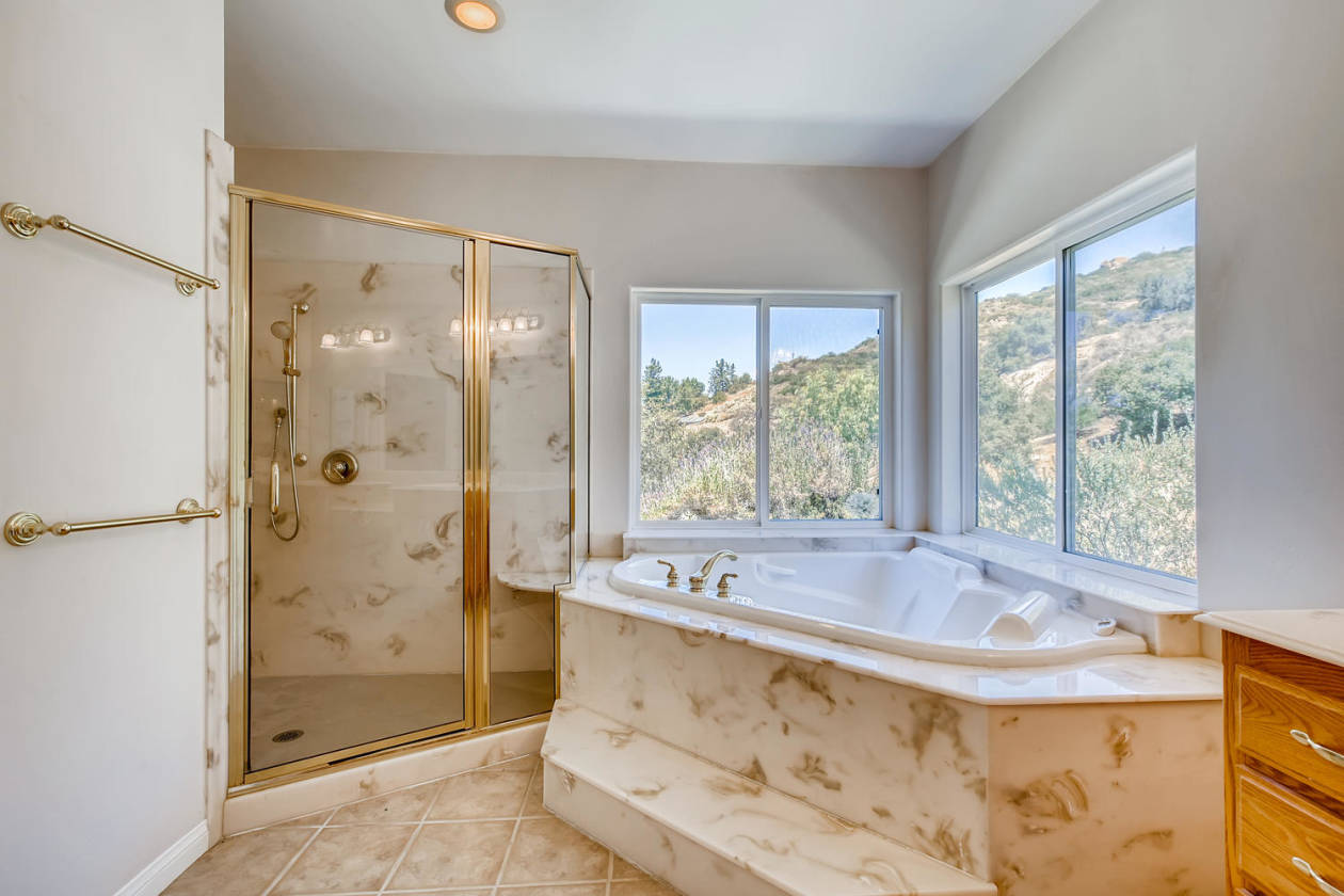 CUSTOM HOME 5.84 ACRES HORSE PROPERTY VALLEY CENTER CA Valley Center