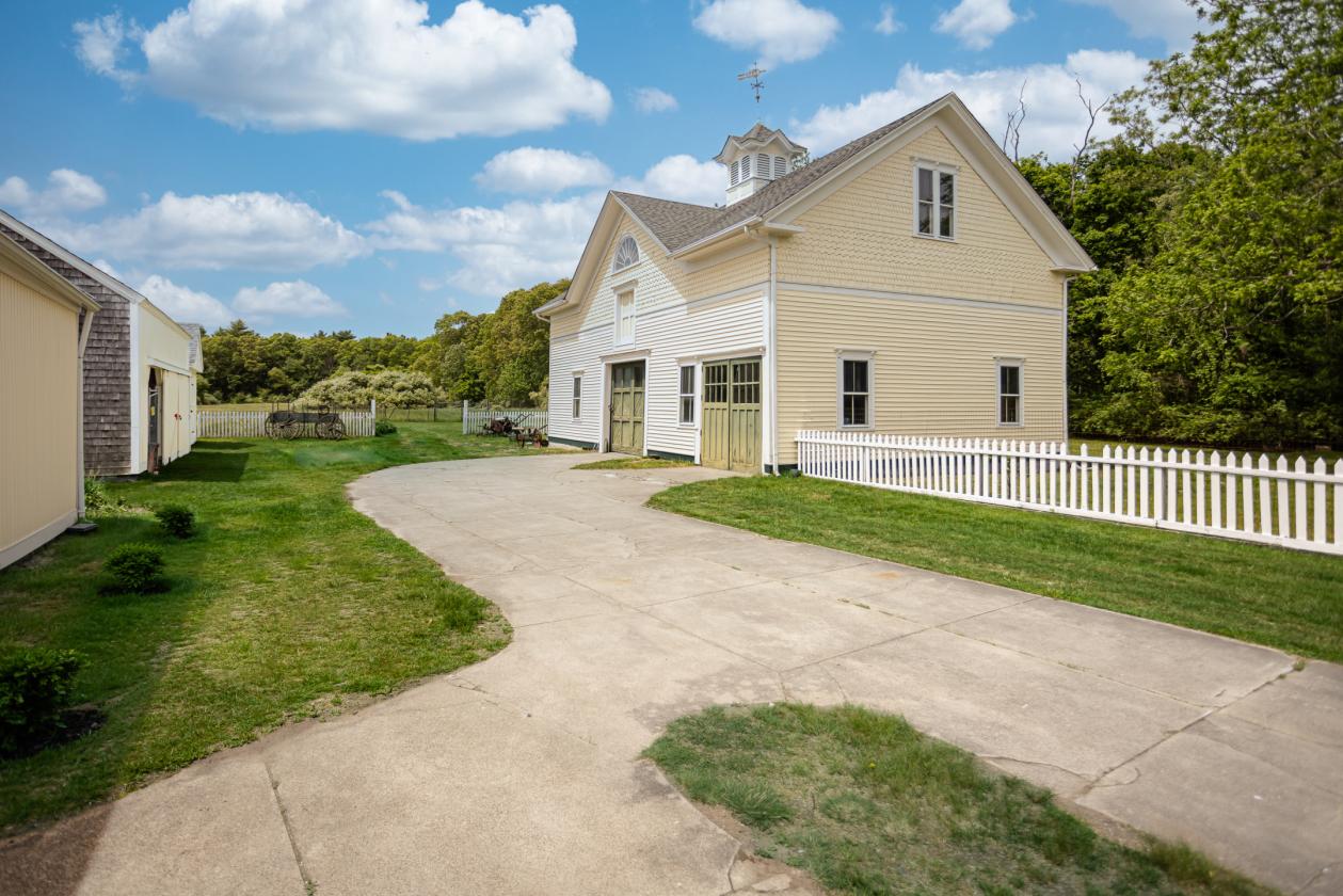65 Acres Farm House - photo 2