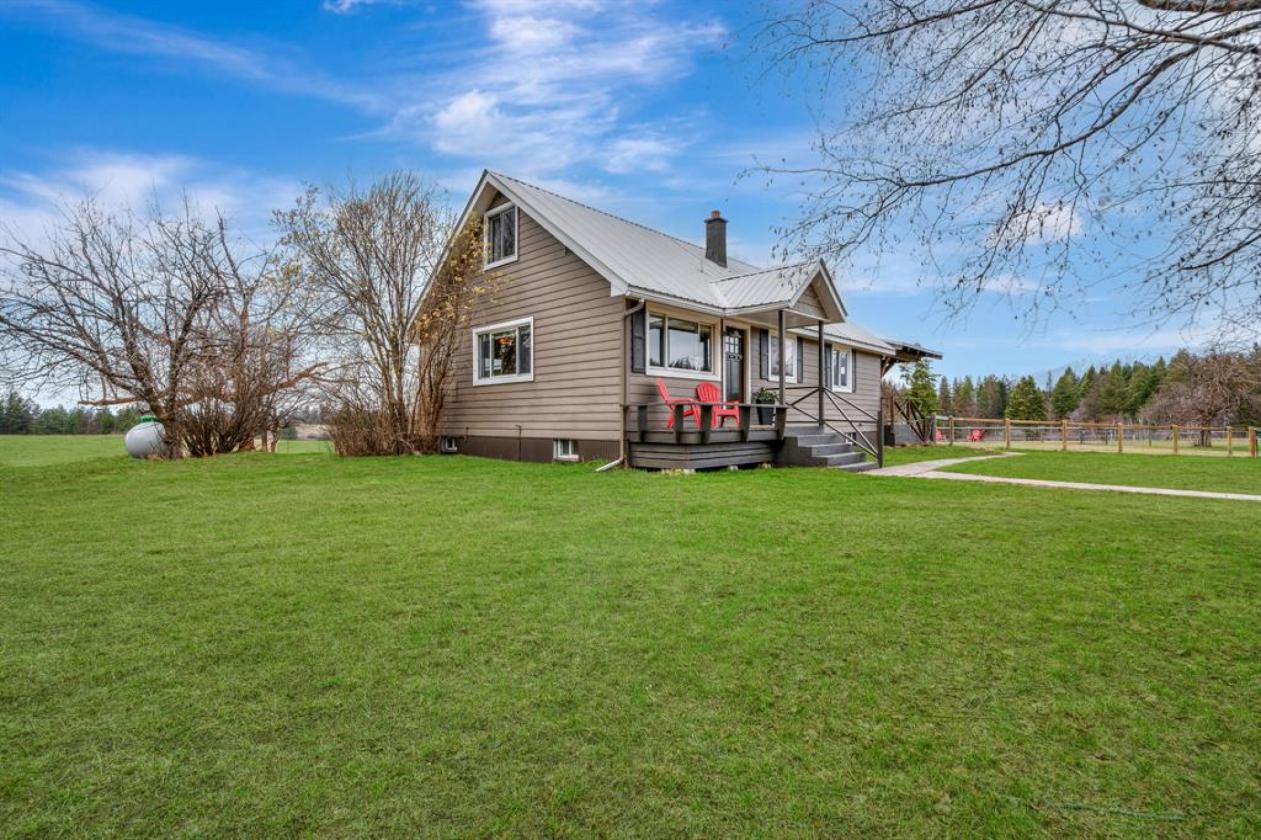 Equestrian Estate | Home, Acreage & 360° Views - photo 2