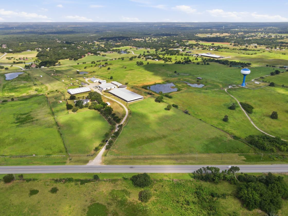 Exceptional Equestrian Estate w/ C-2 Potential! - photo 12