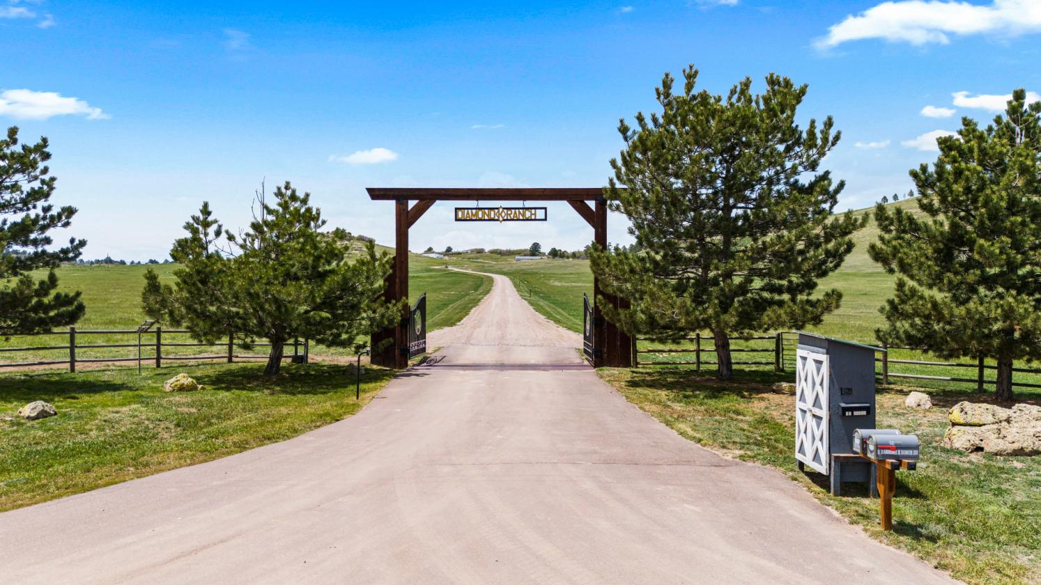 Luxury Horse Property With Amazing Views - photo 7