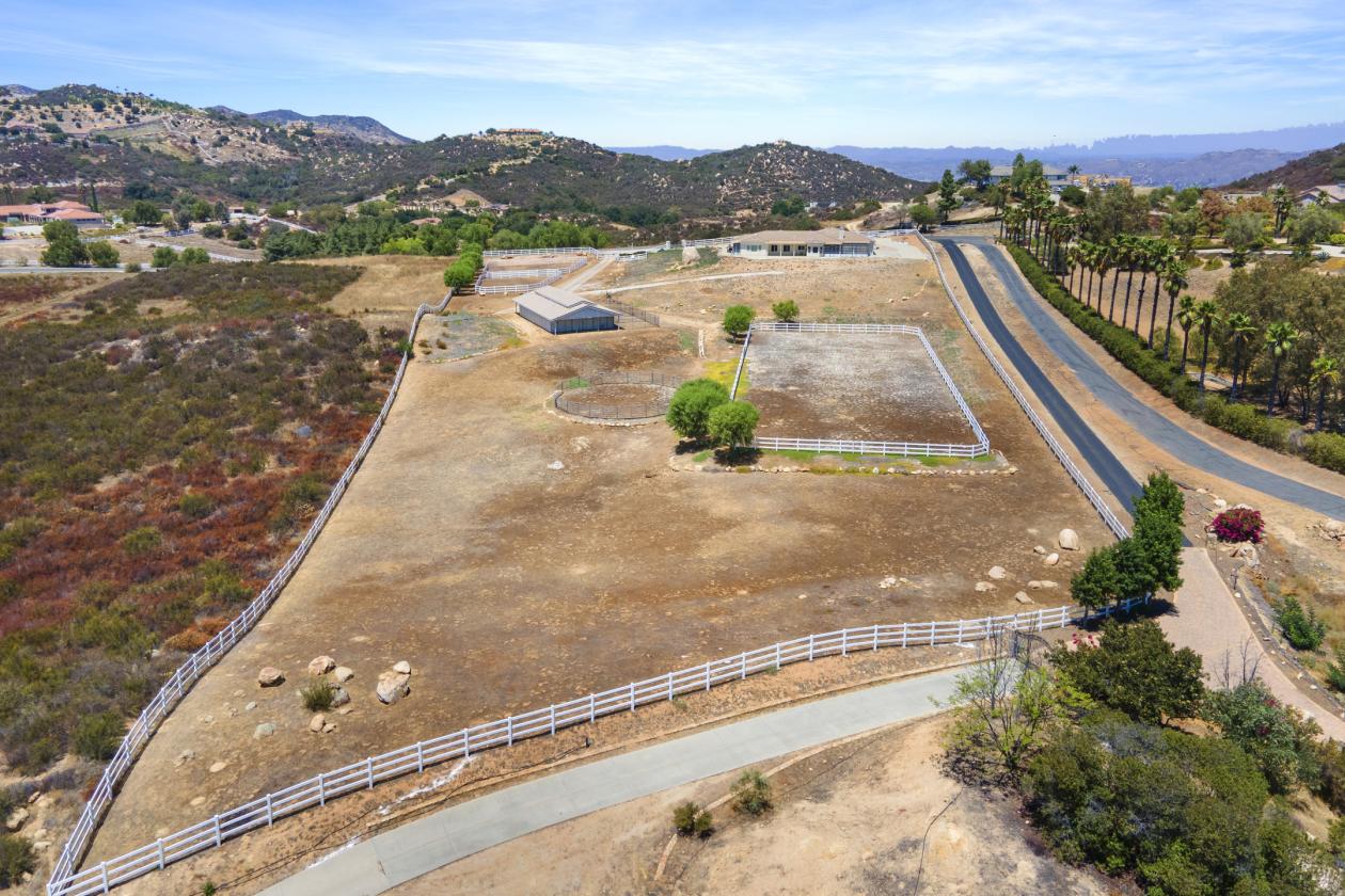 LA CRESTA EQUESTRIAN ESTATE - photo 29