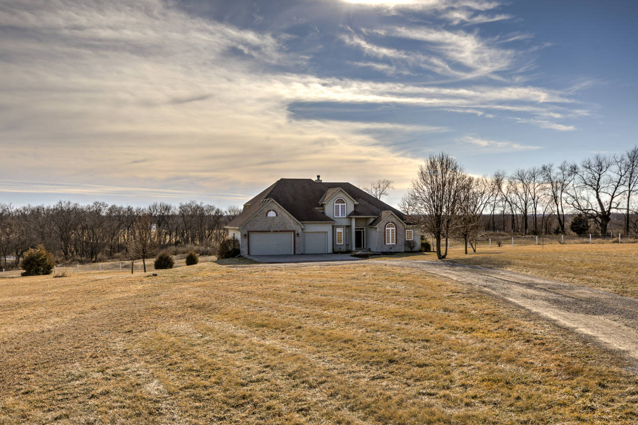 12 Stall Horse Barn, Arena, Beautiful Views of 39+ Acres Kansas City