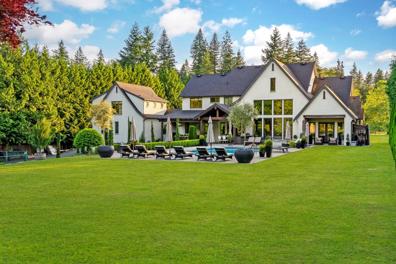 Horse Property for sale.