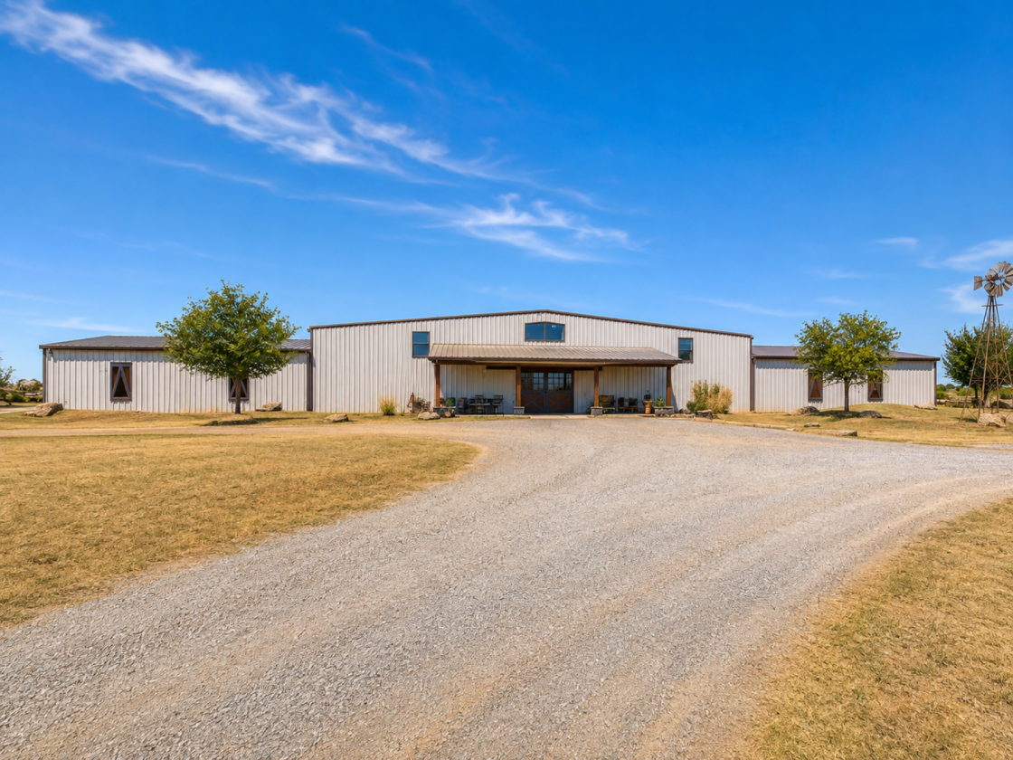 -Indoor Arena and More in Piedmont, OK - photo 1