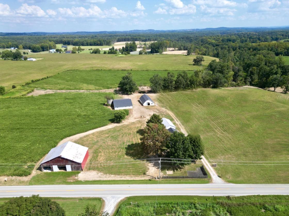 Country Farmstead Near Lake Cumberland! - photo 11