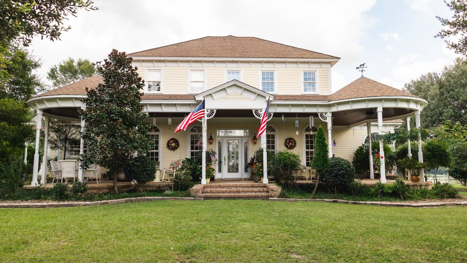 Horse Property for sale.